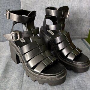 Steve Madden Cosmic Black gladiator style sandals size 9
